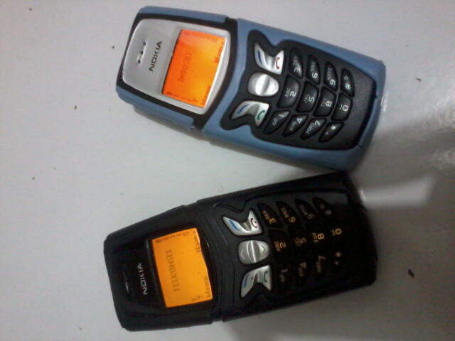 2 Hp jadul Nokia 5210 Karet