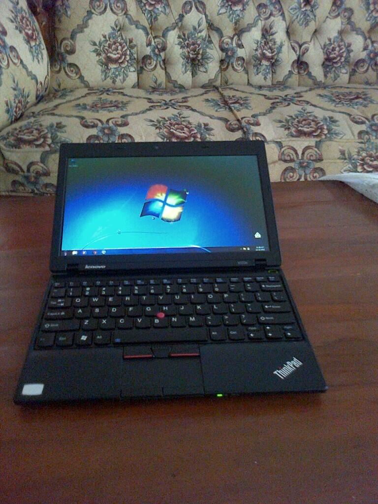 THINKPAD X120e (lengkap)