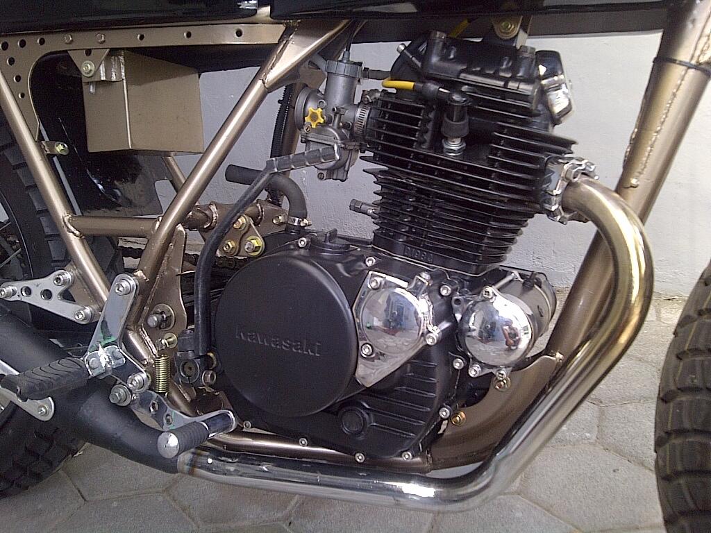 F/S FLATTRACKER..KZ200 KUSTOM