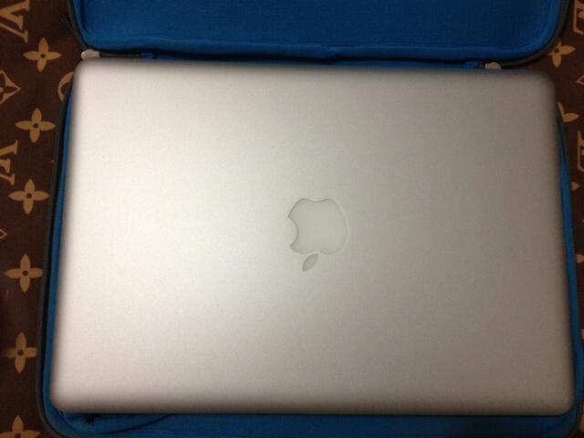 MacBook Pro 13 Inch i5 4GB