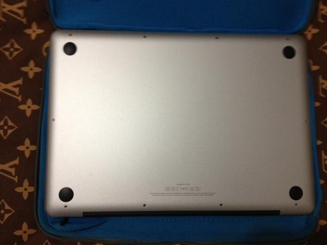 MacBook Pro 13 Inch i5 4GB