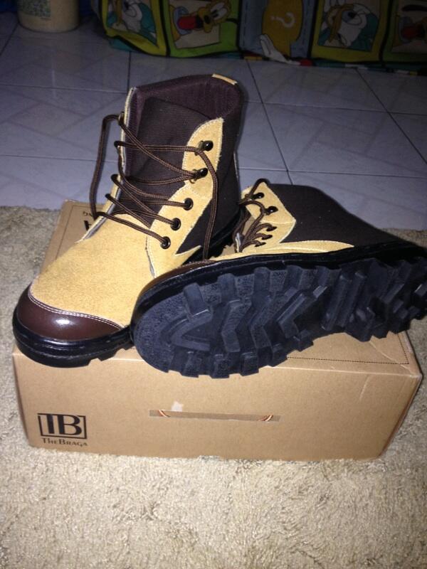 WTS : sepatu gunung merk "the braga" bandung
