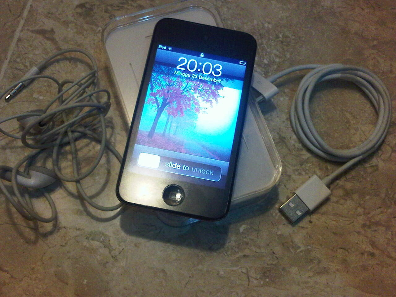 Dijual Ipod Touch 4th Gen 32GB Warna Hitam FullSet