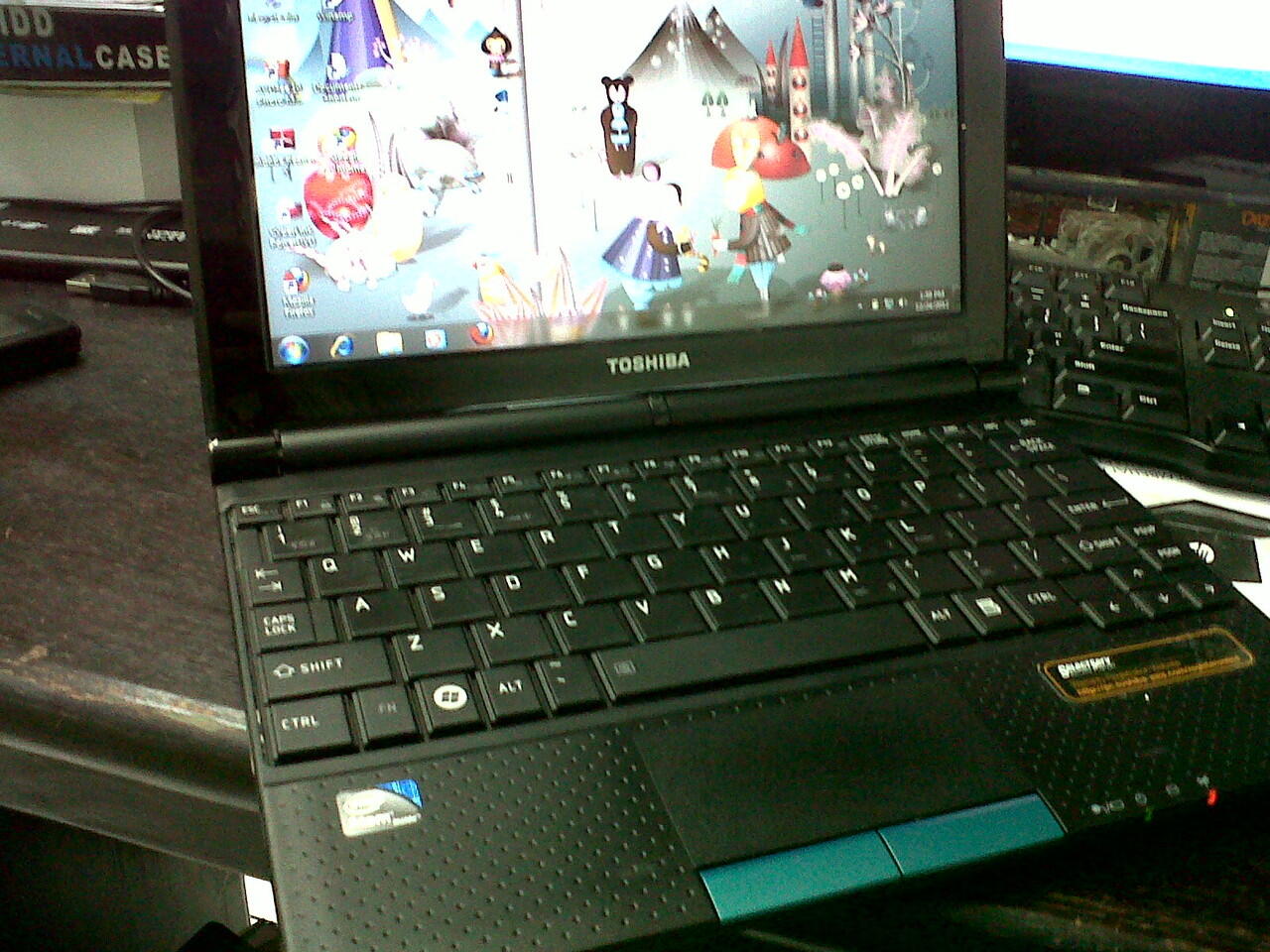 TOSHIBA NB505 1.5GHZ