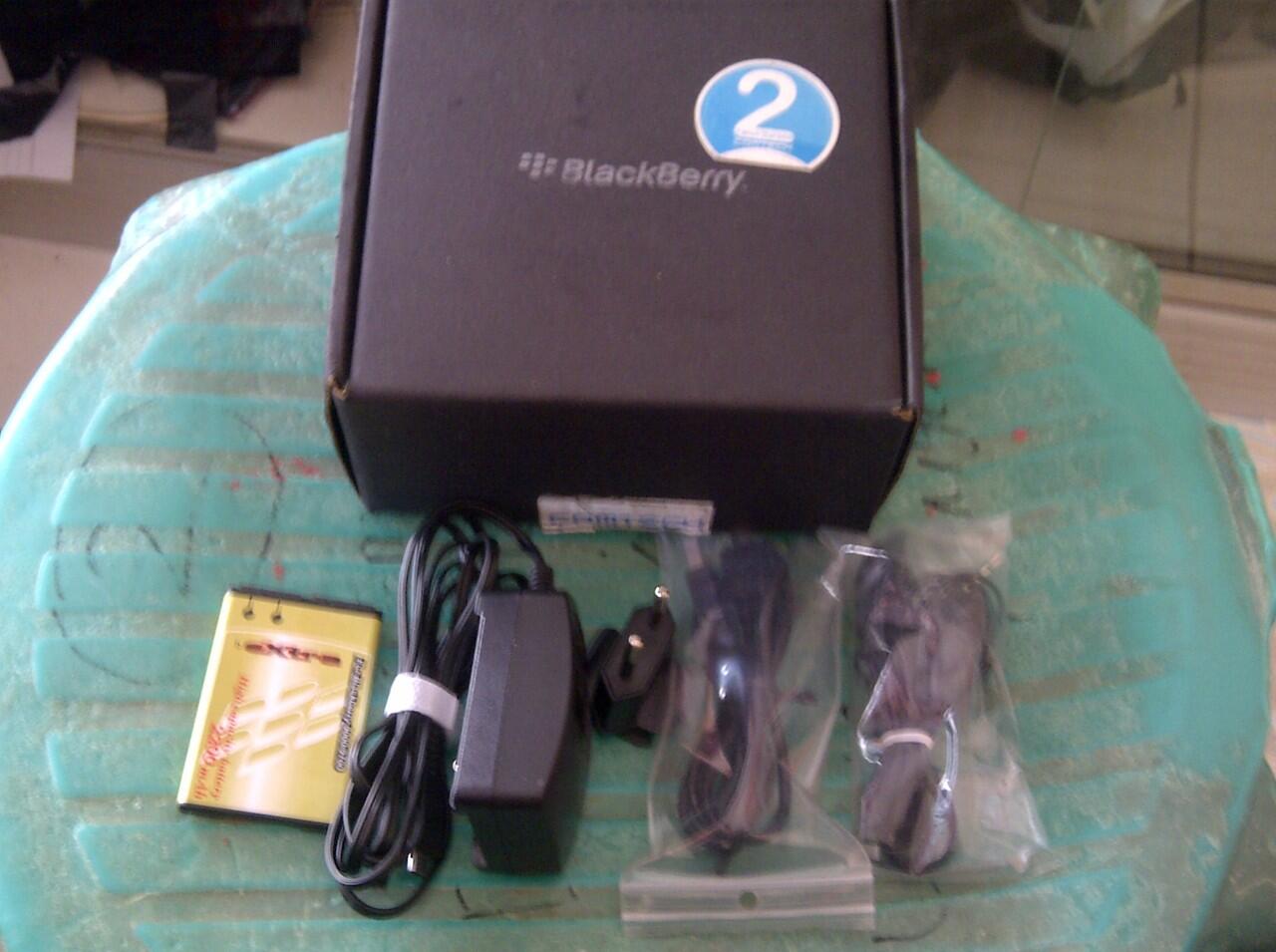 Black Berry Onix 2 Garansi CTN
