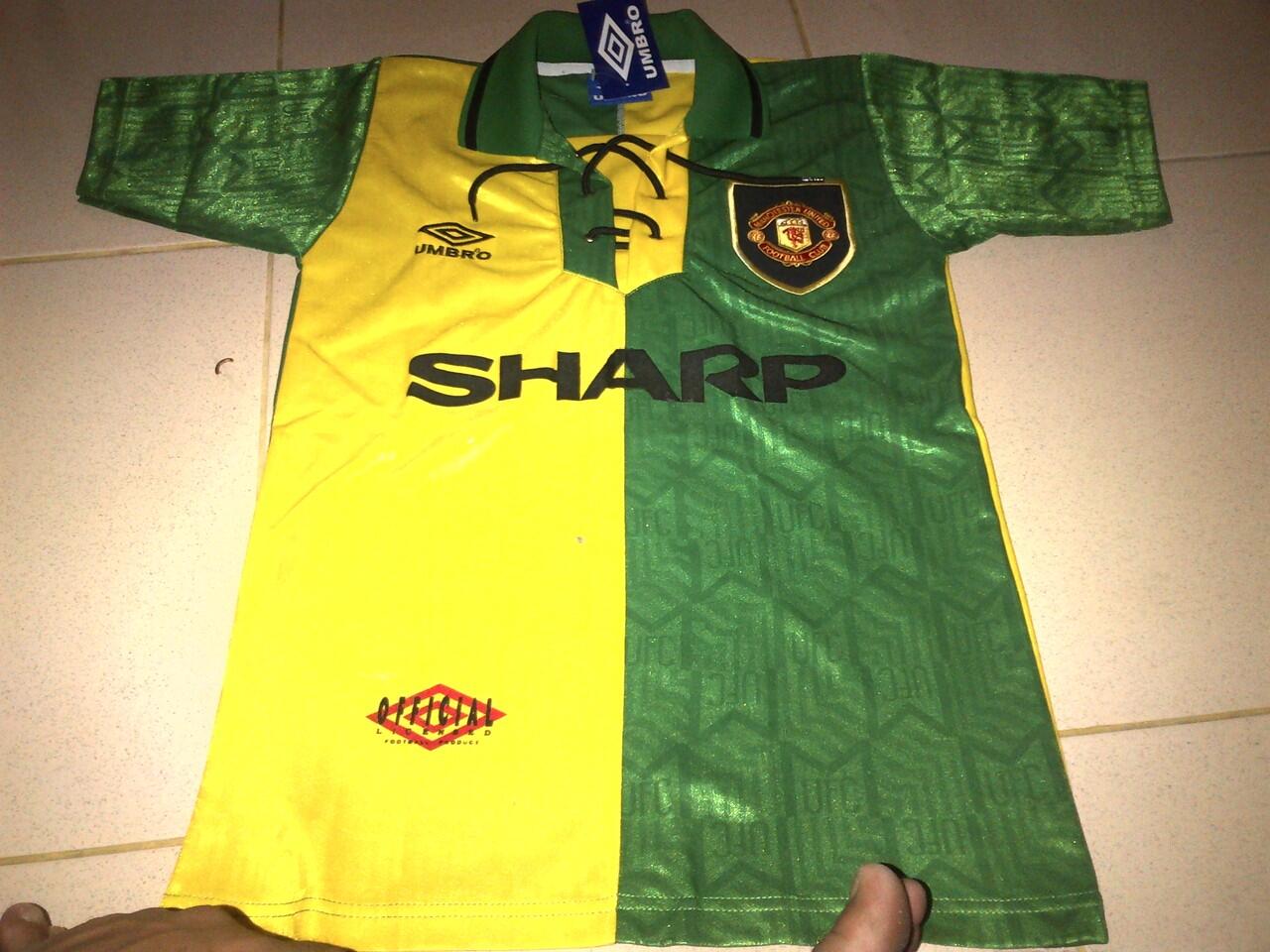 jersey retro MU,Livervol,city,chelsea,milan,intermilan,arsenal,jerman,madrid,barca