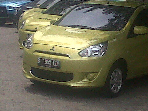 Promo akhir tahun.Mitsubishi Mirage.Discount besar.Bonus ipaad,black berry,Cash back