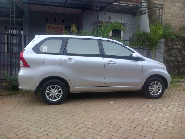Daihatsu Xenia Second Sept 2012