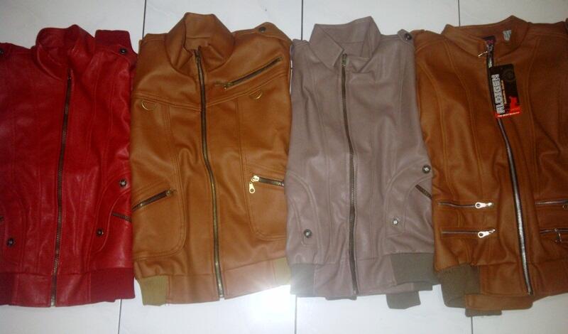 Terjual SALEEE JAKET  KULIT  CWE DAN JAKET  LEVI S  COUPLE 