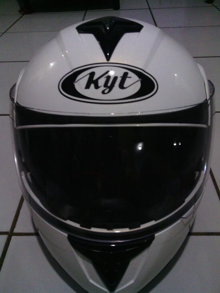 Terjual helm KYT RRX modular warna 