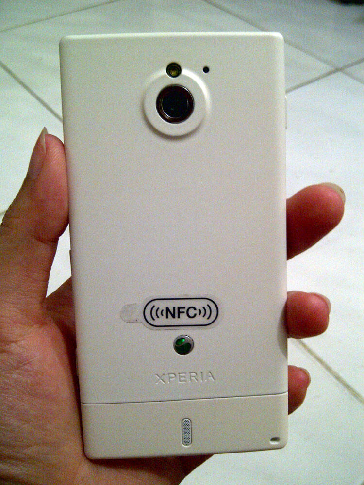 JUAL Sony Ericsson Xperia Sola (MT27i ) NEW White100% MULUS & KOMPLIT