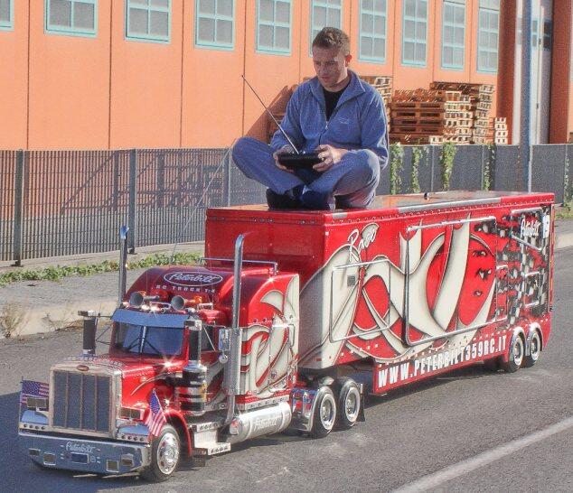 Mobil Truk Remot Kontrol Terbesar di Dunia KASKUS