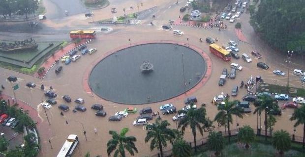 &#91;WARNING .!&#93; Banjir Lima Tahunan Diprediksi Awal 2013