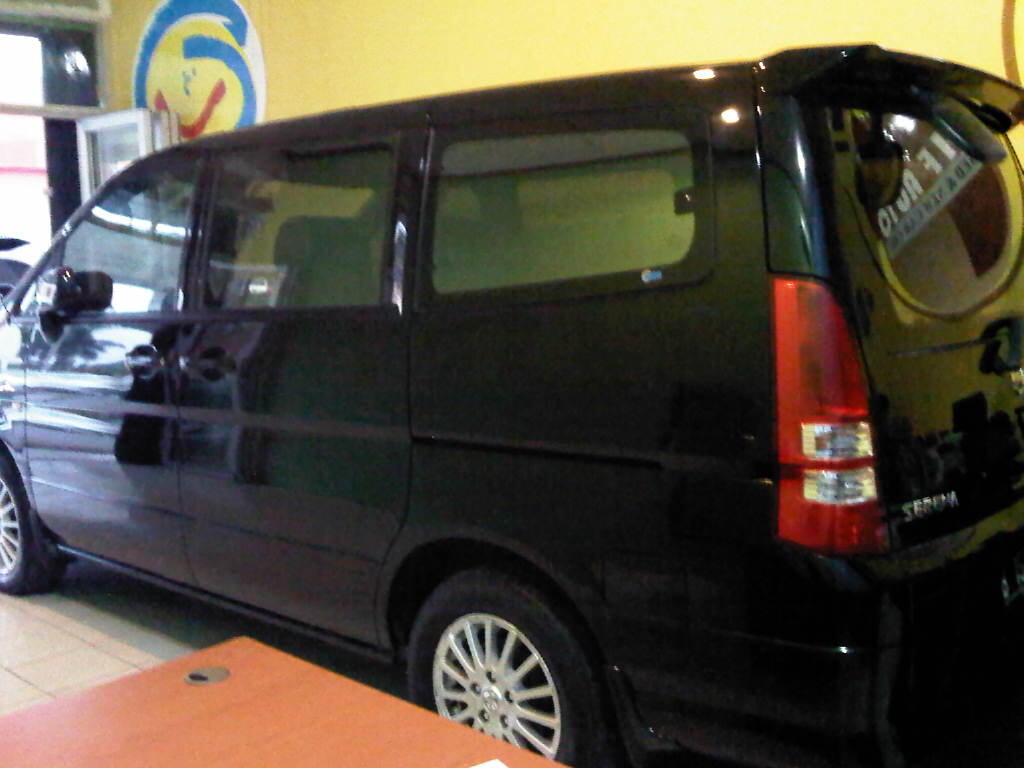 nissan serena 2.0 CT AT 2008 HITAM METALIK