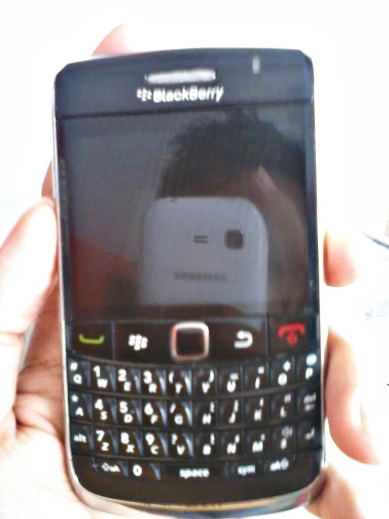 Black Berry Onix 2 Garansi CTN
