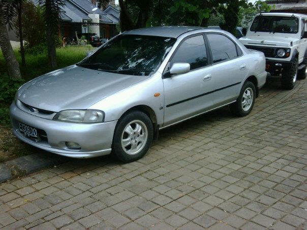 Ford Lynx 1.8 M/T Tahun 1996
