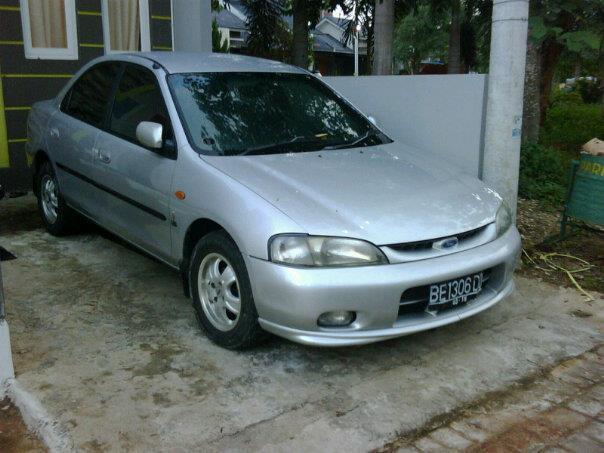 Ford Lynx 1.8 M/T Tahun 1996