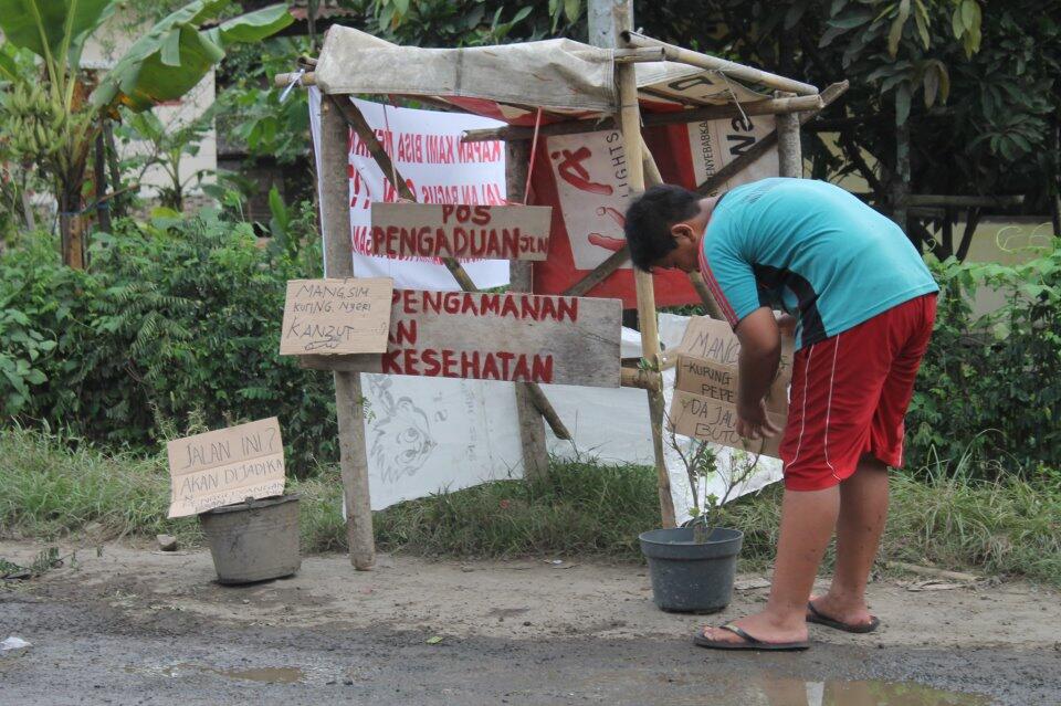 HOT PANGANDARAN - TOLONG BANTU KAMI MENYELESAIKAN MASALAH "JALAN BERLUBANG" !