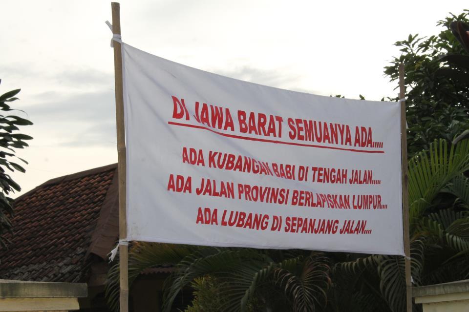 HOT PANGANDARAN - TOLONG BANTU KAMI MENYELESAIKAN MASALAH "JALAN BERLUBANG" !