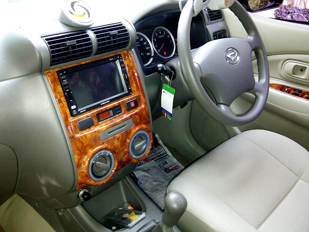 Daihatsu Xenia Xi DLX VVTi Plus 1300cc Silver metallic