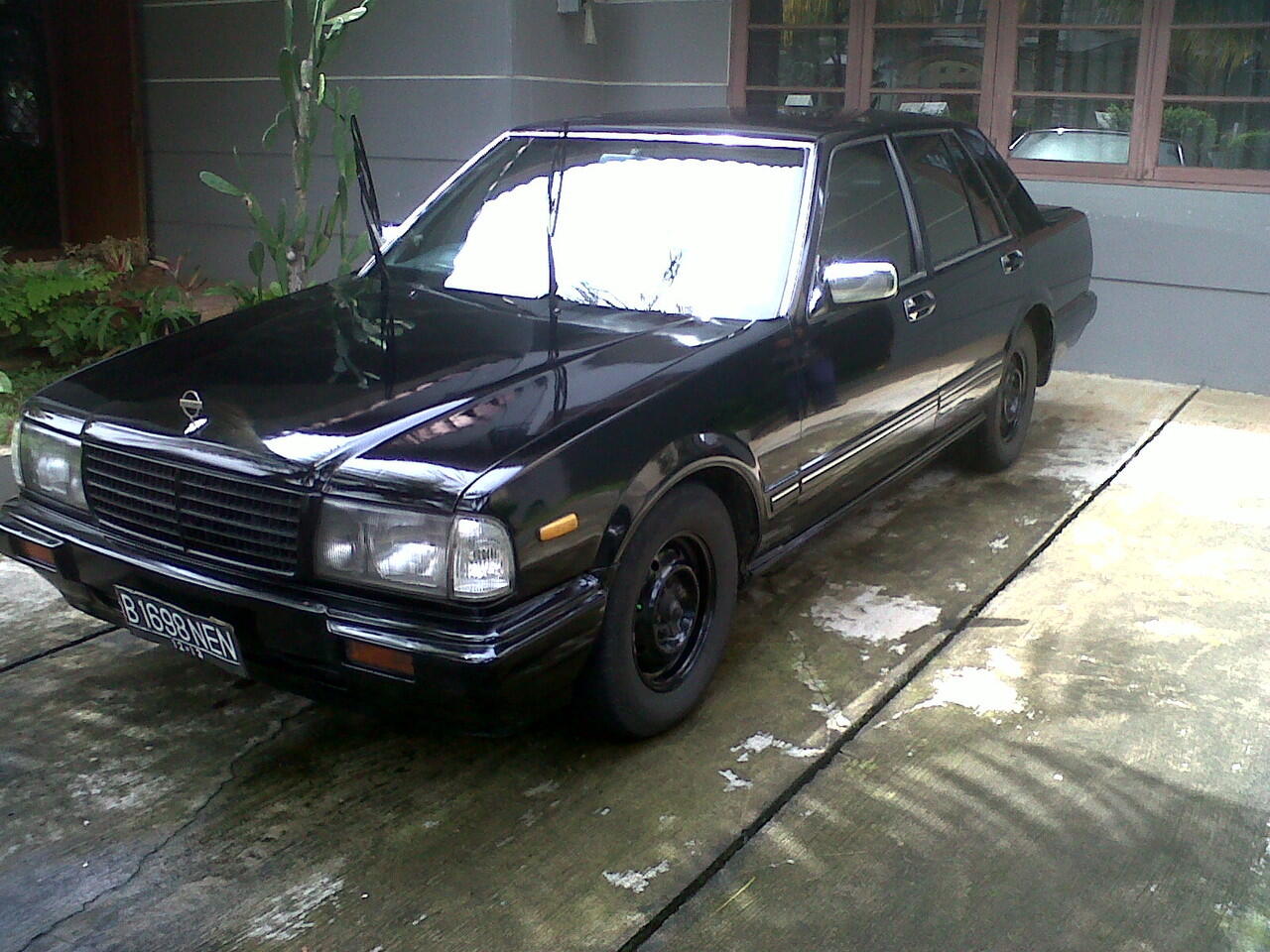 nissan cedric 1997 hitam rawatan!!