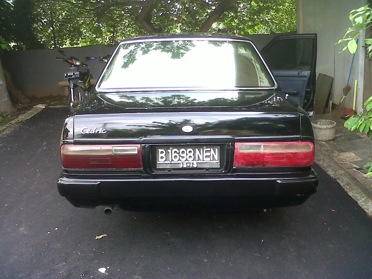nissan cedric 1997 hitam rawatan!!