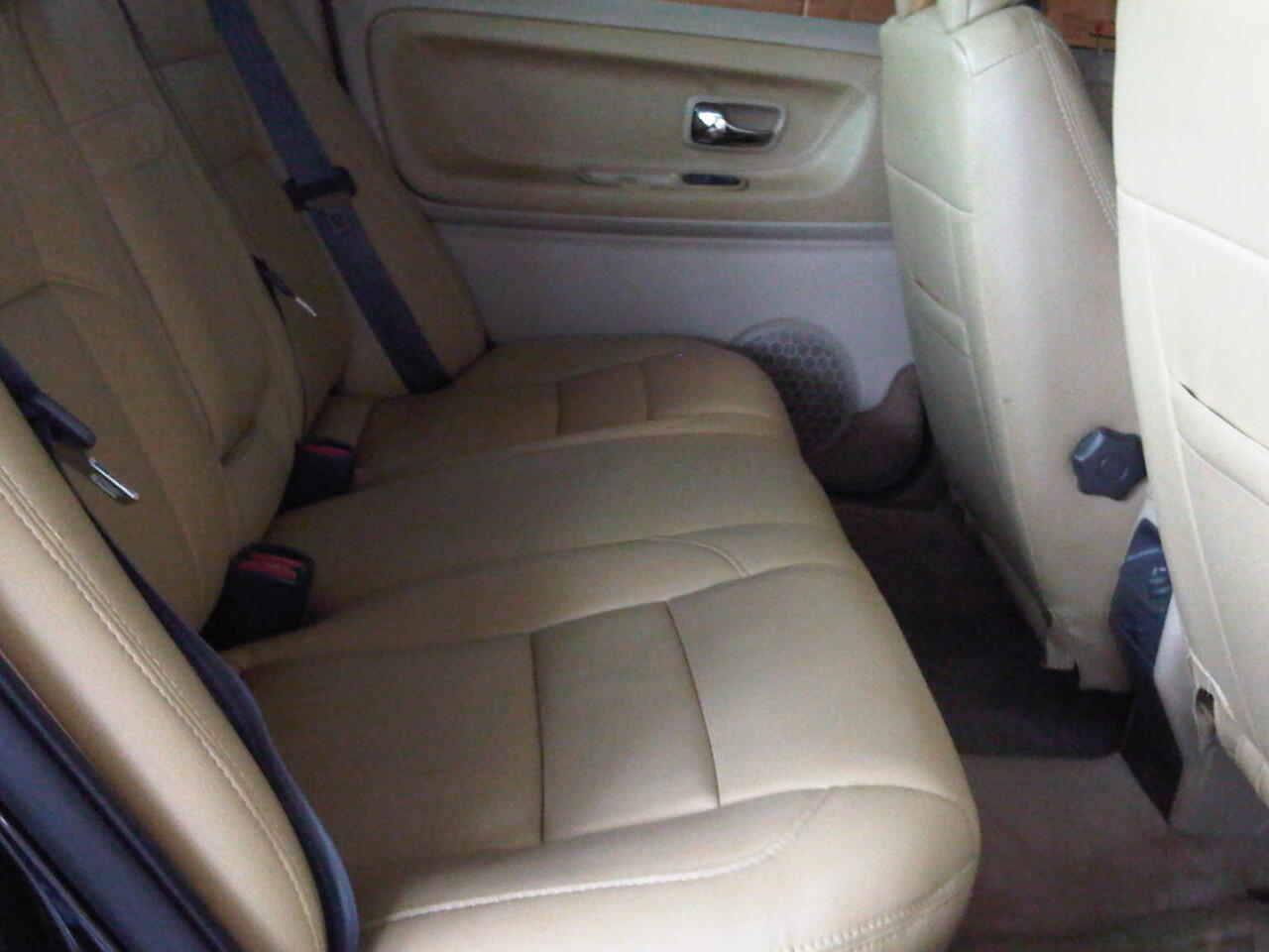 Volvo S70 M/T Tahun 2000 Hitam Solid