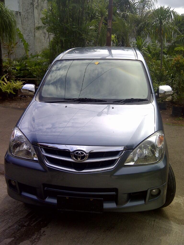 WTS AVANZA 2011 G A/T Grey Metalic