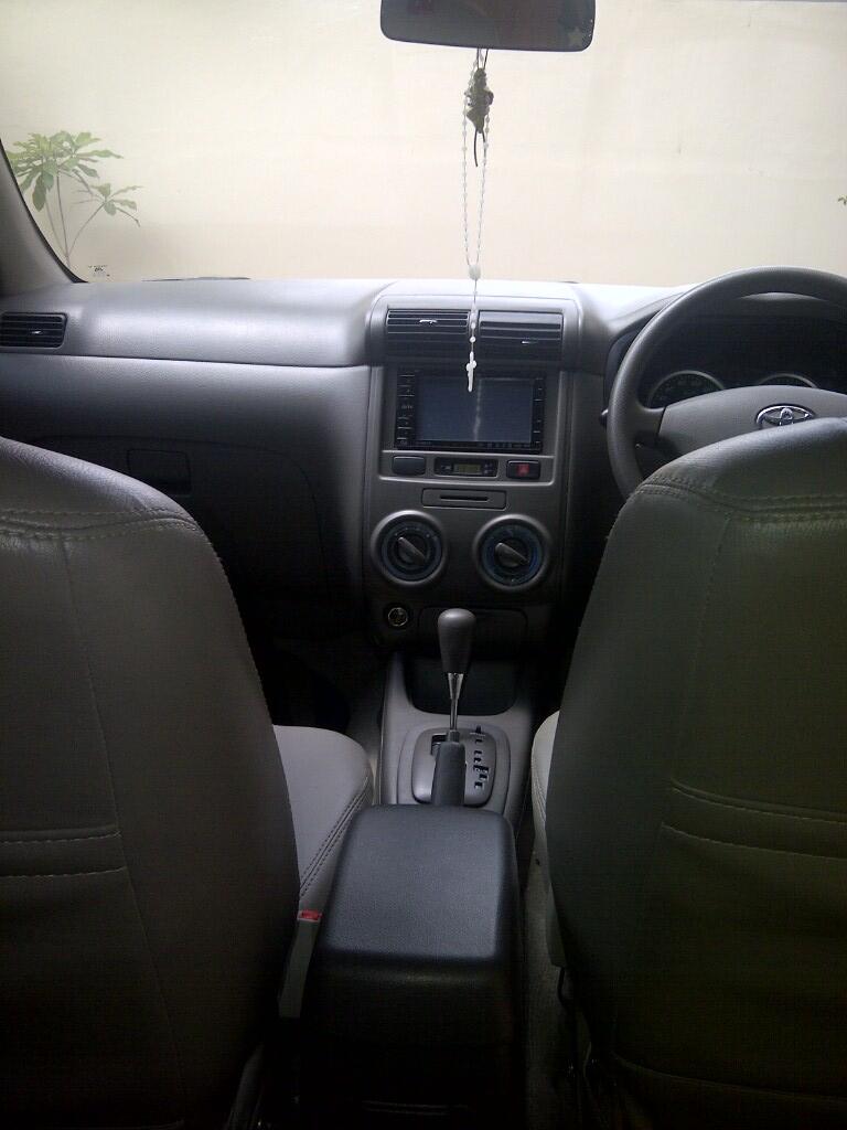 WTS AVANZA 2011 G A/T Grey Metalic