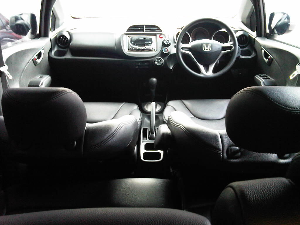 Honda Jazz RS AT 2009 SILVER METALIK