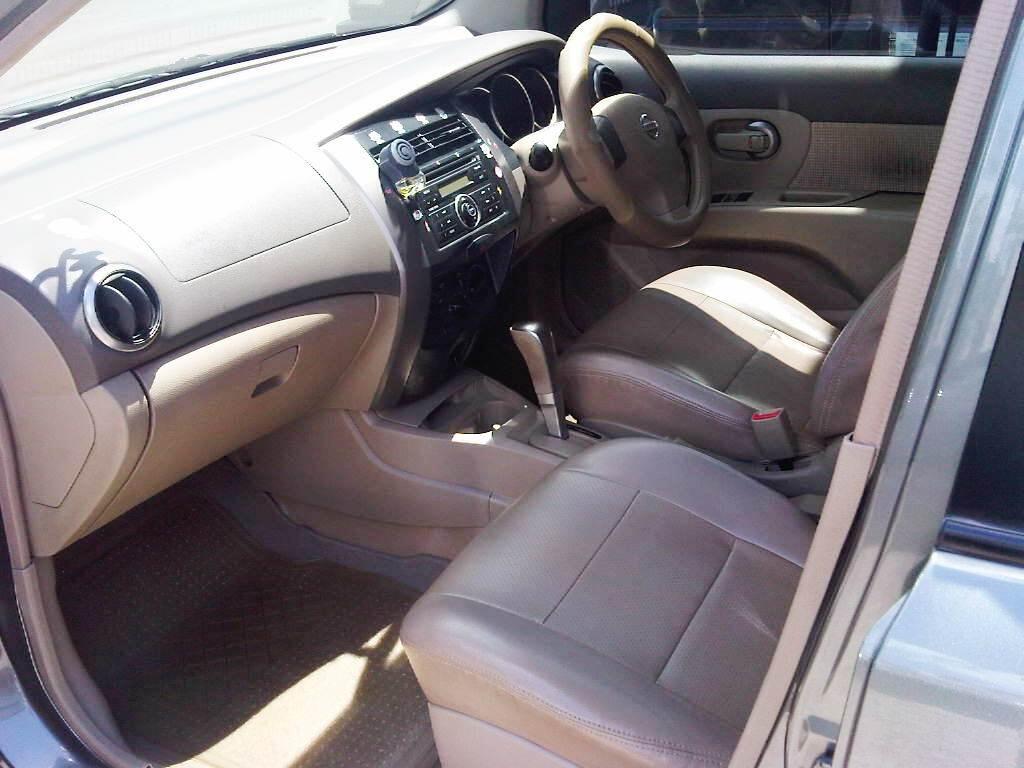nissan livina 1.5 XR AT 2009 ABU - ABU METALIK