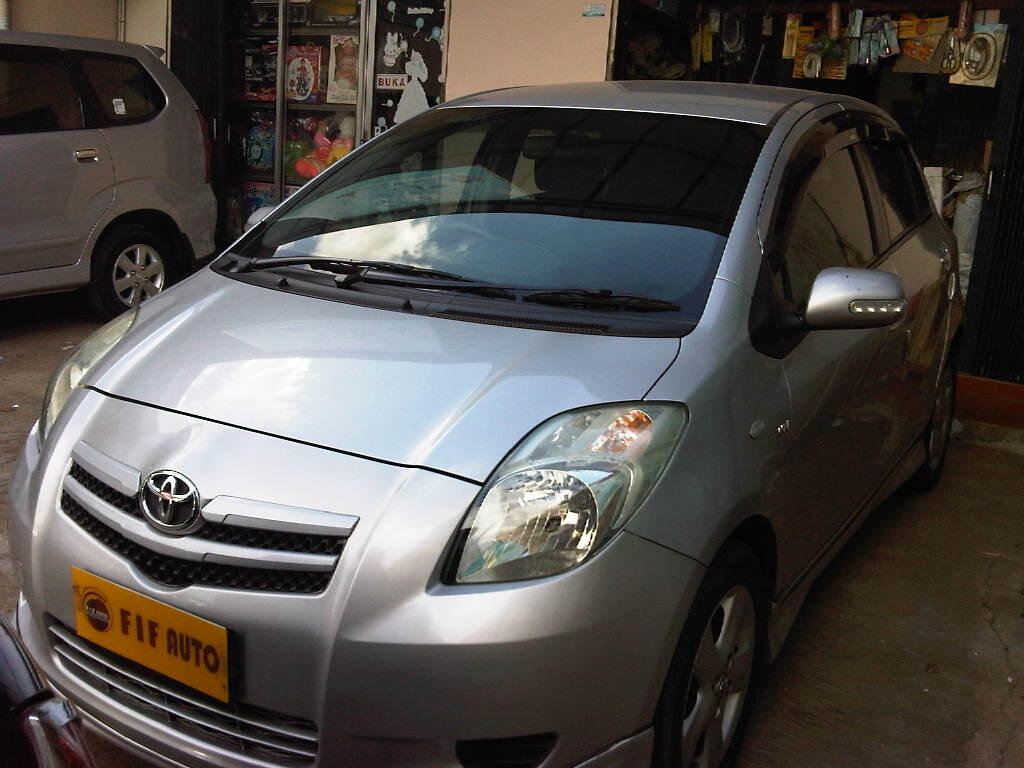 TOYOTA YARIS E MT 2008 SILVER METALIK
