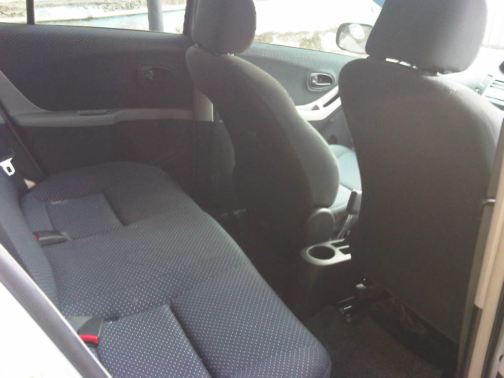 TOYOTA YARIS E MT 2008 SILVER METALIK