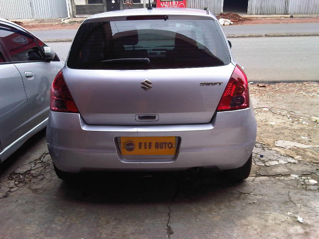 SUZUKI SWIFT ST MT 2009 ABU - ABU METALIK