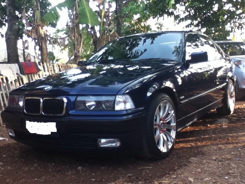 dijual BMW type 323i kondisi istimewa terawat