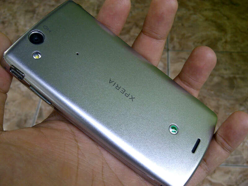 sony xperia arc lt15i, misty silver mantaff