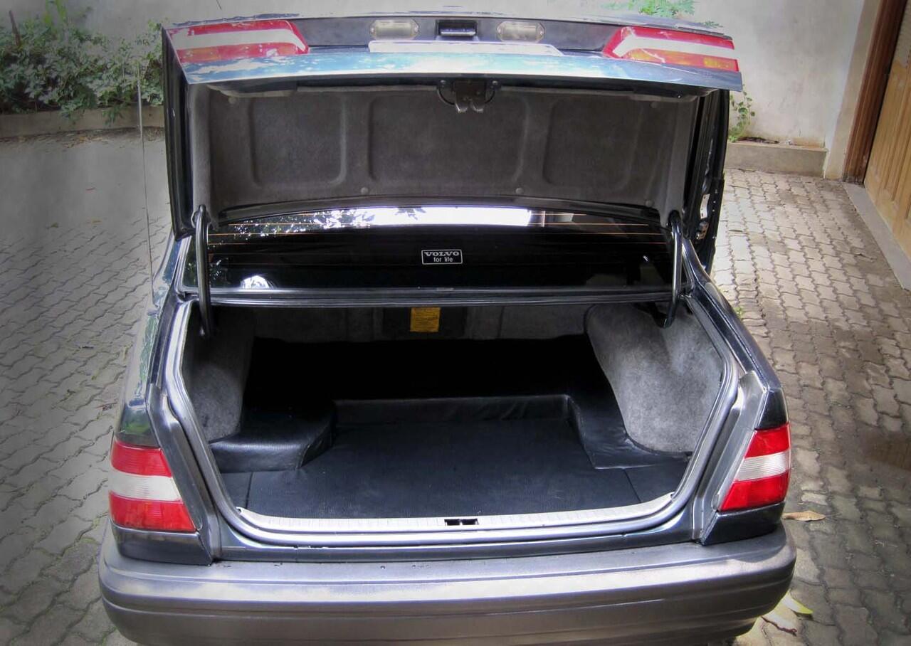 VOLVO 960 GL AT '94 DARK GREEN (MINT CONDITION)