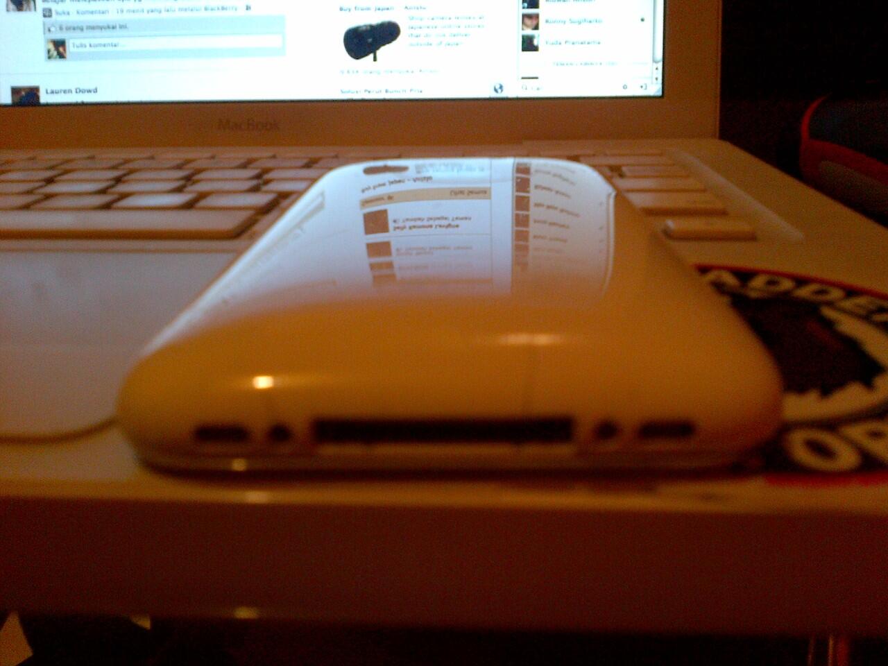 IPHONE 3G WHITE BANYAK BONUS BANDUNG