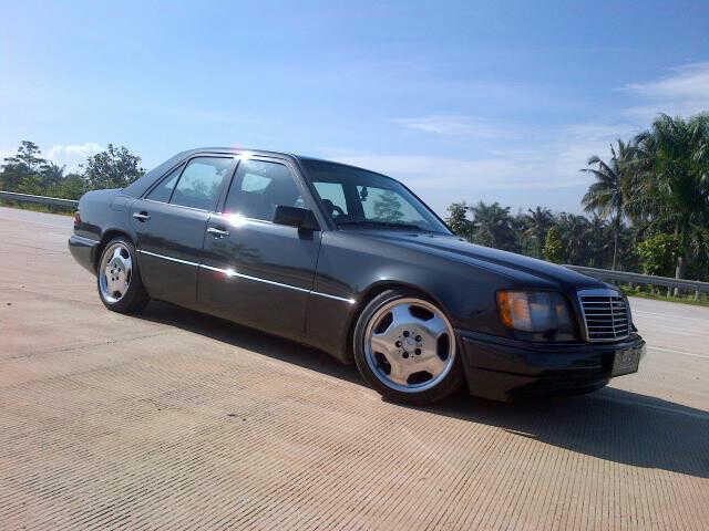 For sale MB 300E th 89 AT
