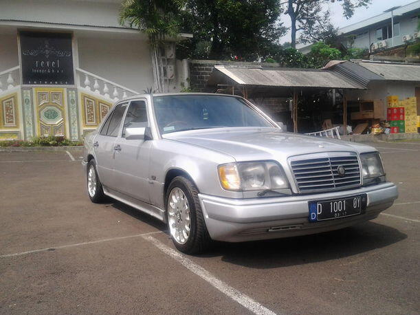 Mercedes Benz W124 300 E MP Model