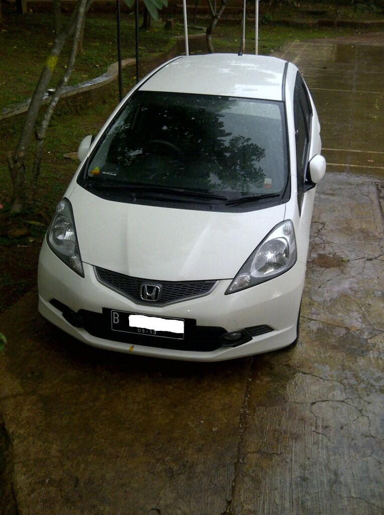 sale jazz rs matic,putih tahun 2008