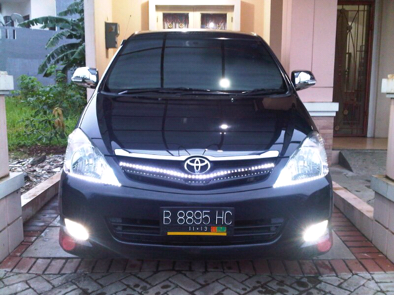 wts innova diesel G A/T 2008 hitam