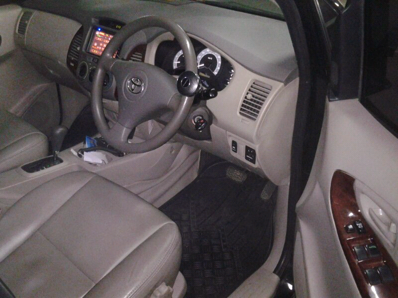 wts innova diesel G A/T 2008 hitam