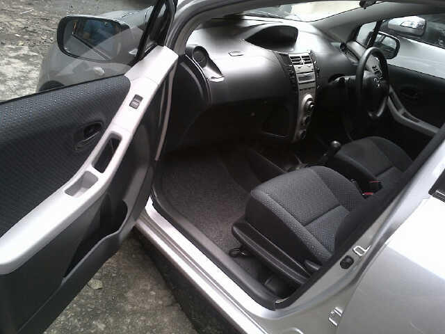 YARIS MANUAL 2008/2009 SILVER--118 JT-BISA CREDIT