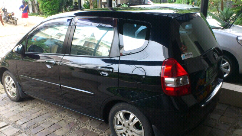 jual honda jazz 2006 manual hitam idsi km 51.000an
