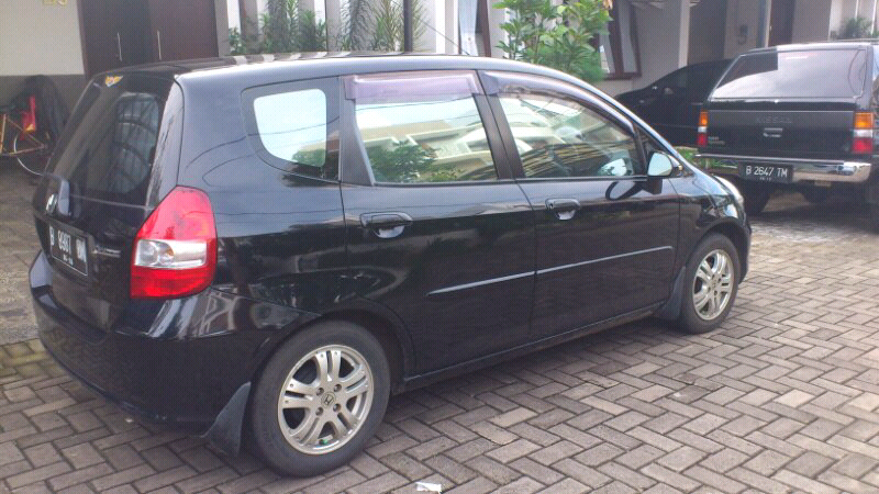 jual honda jazz 2006 manual hitam idsi km 51.000an