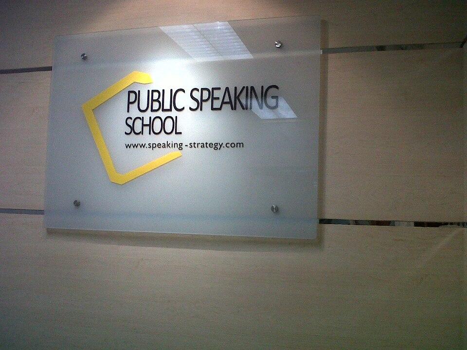 PUBLIC SPEAKING SCHOOL SURABAYA