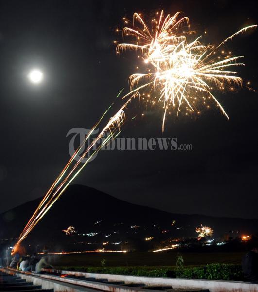 H-4 Ayo mau tahun baruan dimana ?