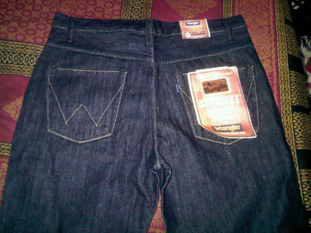 Celana Jeans WRANGLER KW keren dan murah cuman 100ribuan gan, monggo reseller gan