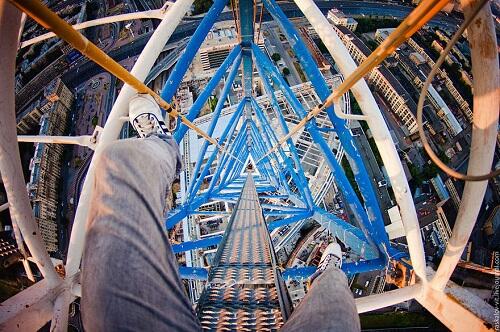 Gila Nih Anak, Foto-foto di Atas Menara (Fotografi Skywalking)